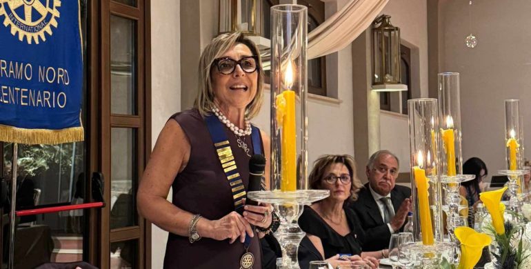 Passaggio del Martelletto 2025: Simonetta Martini è la nuova presidente del Rotary Club Teramo Nord Centenario