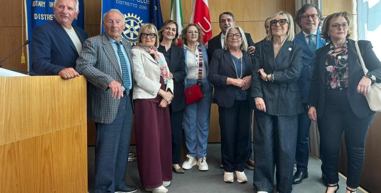 Il Rotary Club Teramo Nord Centenario premia le giovani eccellenze del Liceo Grue con le borse di studio “Sandro Pelillo”