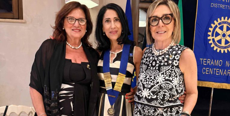 Passaggio di Martelletto per l’anno rotariano 2025/26: Alessandra Pulcini è la nuova presidente